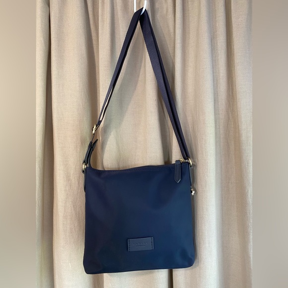 Radley London Zip Top Crossbody - Picture 2 of 16